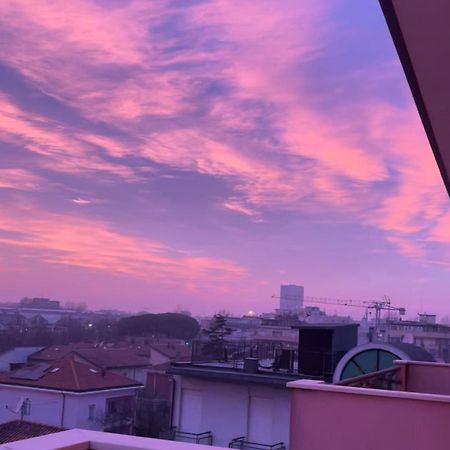 Ferienwohnung Il Tramonto Rimini Exterior foto